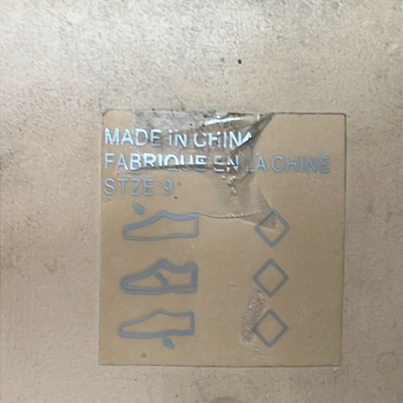 Urban Outfitters Brown Strappy Heels with Chunky Heel - Picture 9 of 10